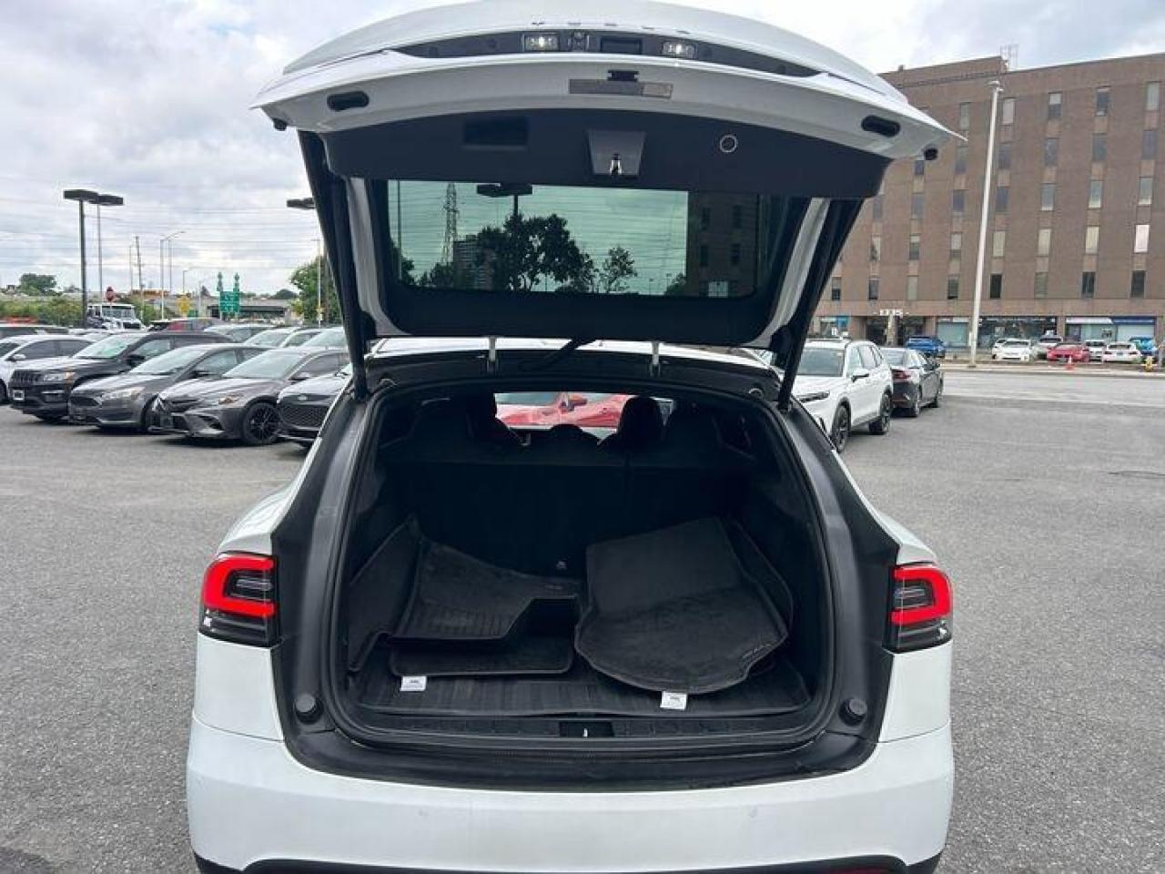 2019 Tesla Model X  Photo