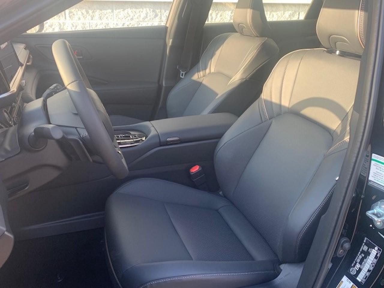 2025 Toyota Crown Signia Limited 4dr All-Wheel Drive Photo