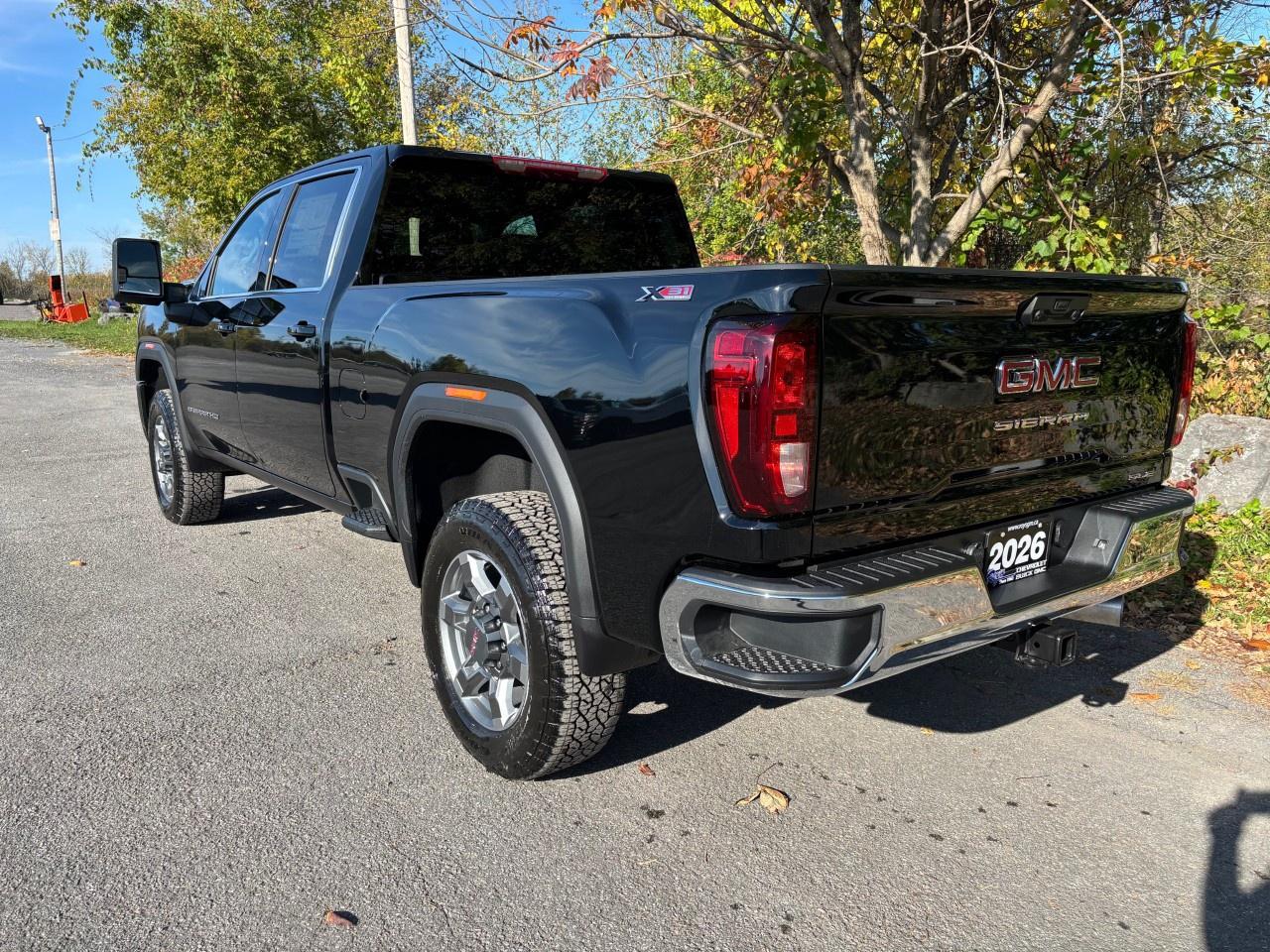 2026 GMC SIERRA 2500HD Crew Cab Standard Box 4-Wheel Drive SLE Photo