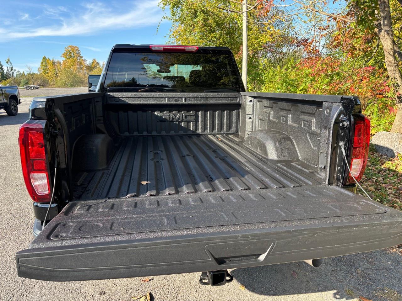 2026 GMC SIERRA 2500HD Crew Cab Standard Box 4-Wheel Drive SLE Photo