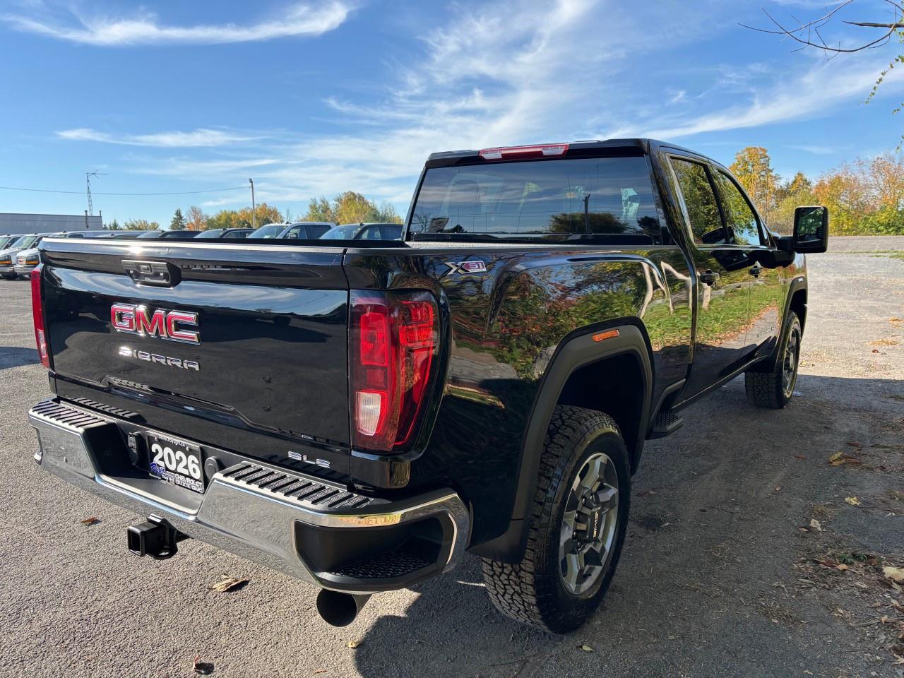 2026 GMC SIERRA 2500HD Crew Cab Standard Box 4-Wheel Drive SLE Photo