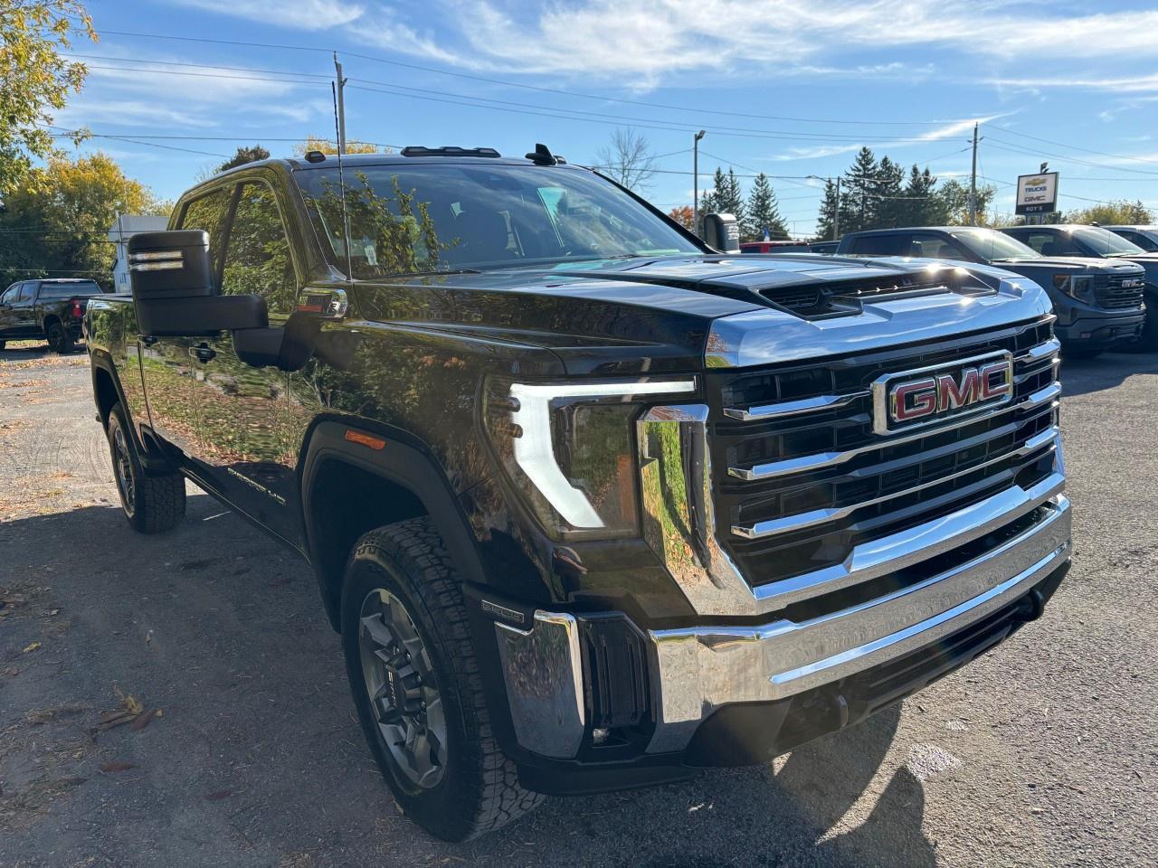 2026 GMC SIERRA 2500HD Crew Cab Standard Box 4-Wheel Drive SLE Photo