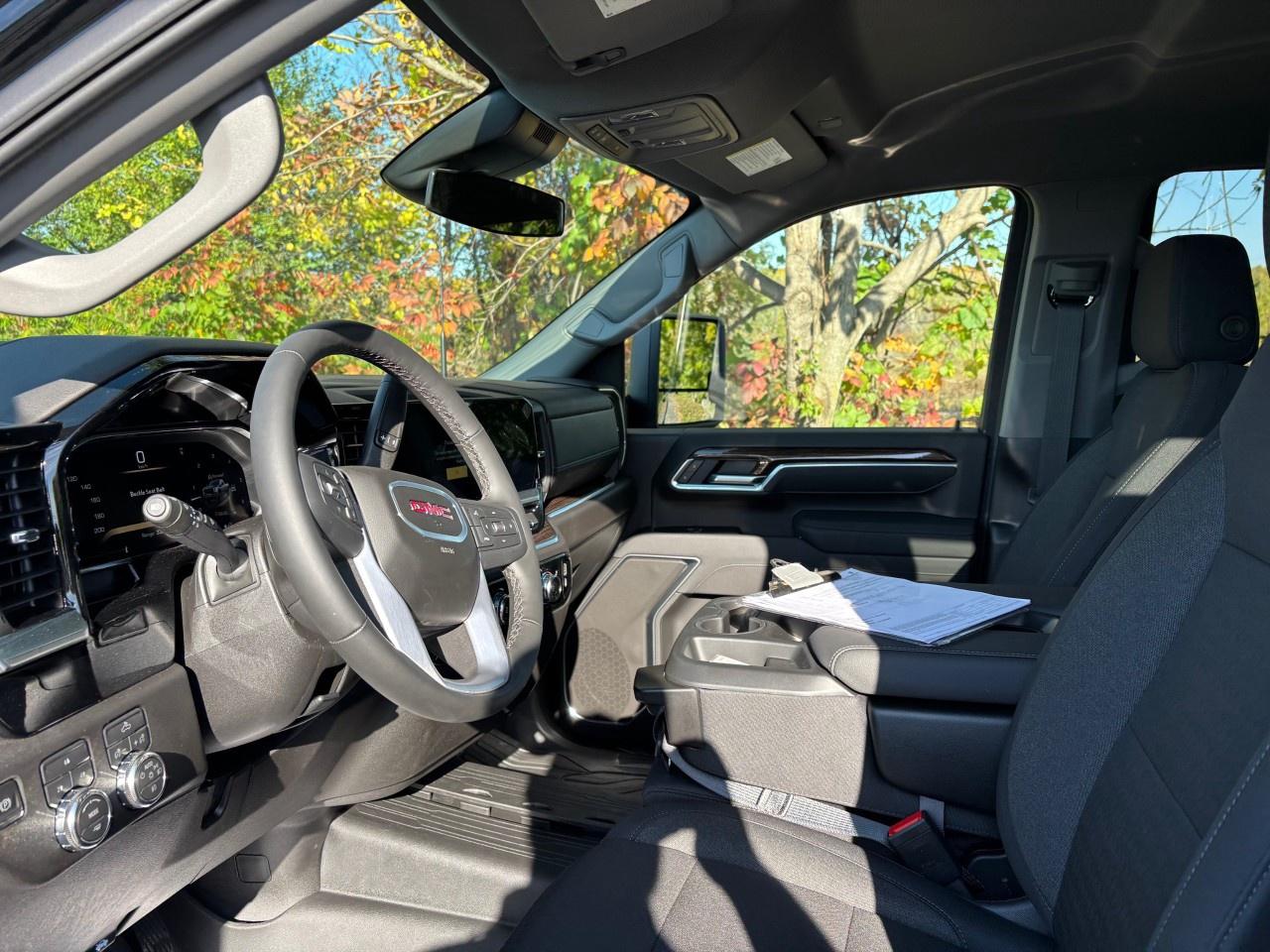 2026 GMC SIERRA 2500HD Crew Cab Standard Box 4-Wheel Drive SLE Photo