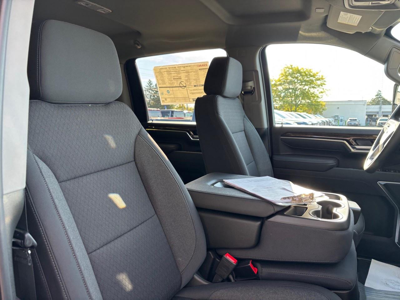 2026 GMC SIERRA 2500HD Crew Cab Standard Box 4-Wheel Drive SLE Photo