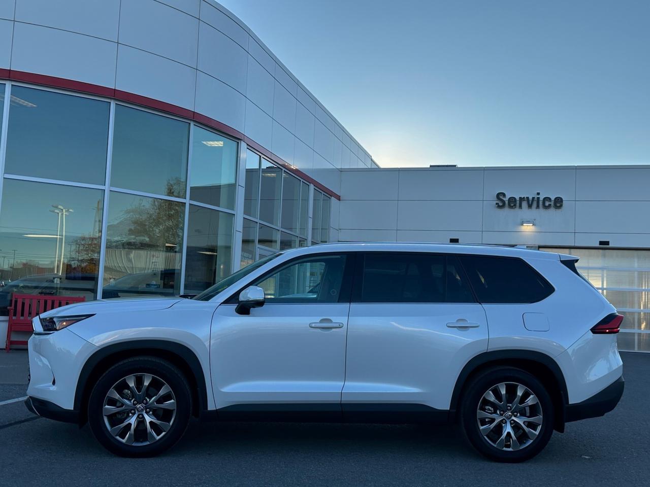 2024 Toyota Grand Highlander Limited 4dr All-Wheel Drive Photo