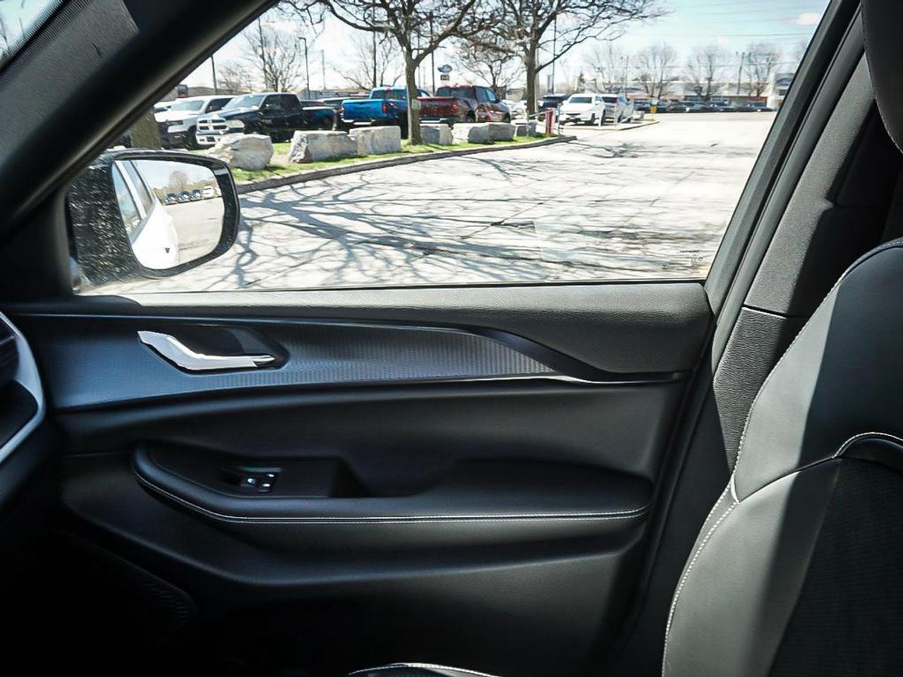 2025 Jeep Grand Cherokee L  Photo