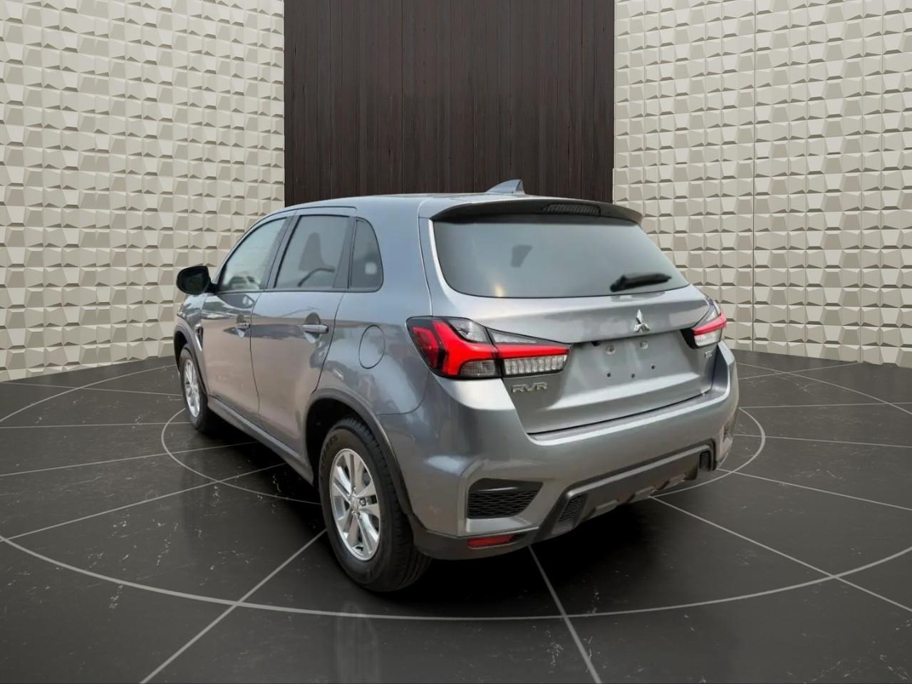 2022 Mitsubishi RVR SE 4dr AWC Photo