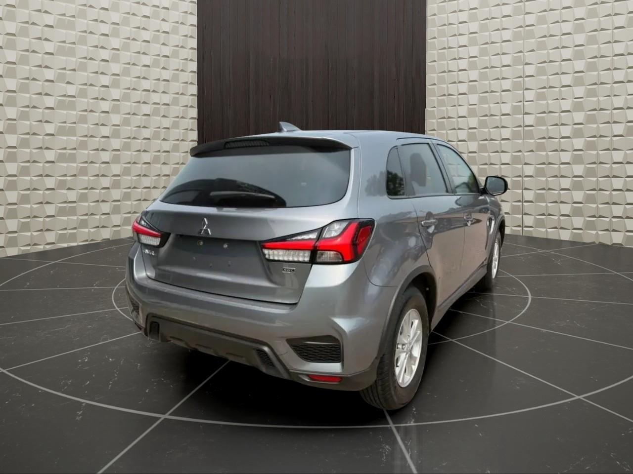 2022 Mitsubishi RVR SE 4dr AWC Photo