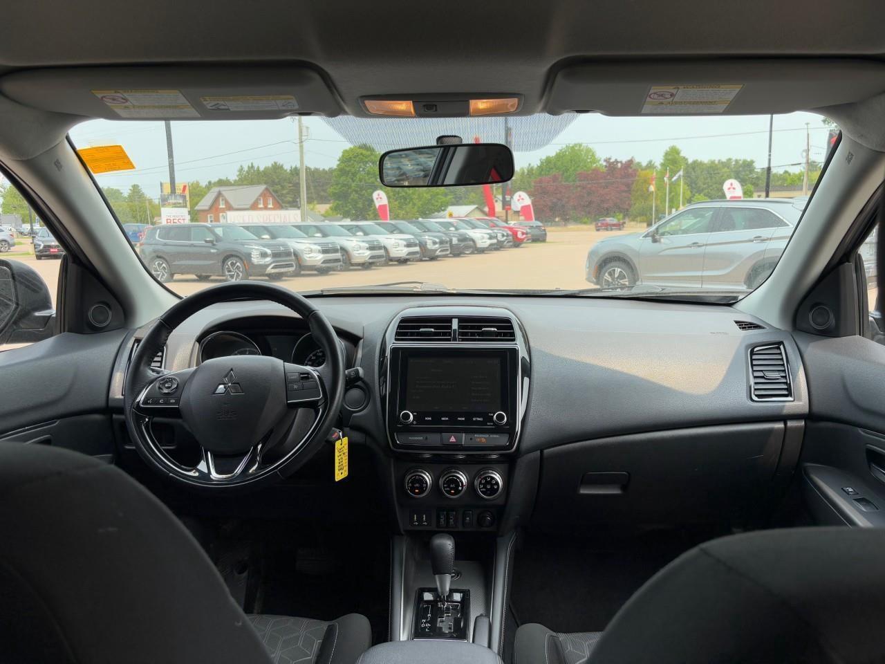 2022 Mitsubishi RVR SE 4dr AWC Photo