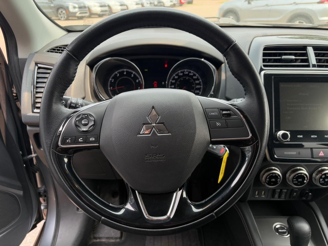 2022 Mitsubishi RVR SE 4dr AWC Photo