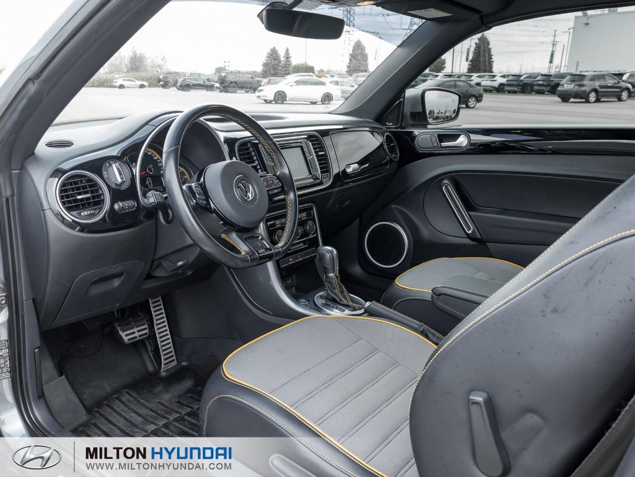 2018 Volkswagen Beetle 2.0 TSI Dune 2dr Convertible Photo