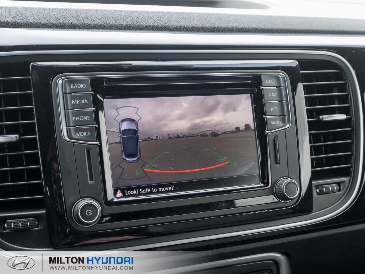 2018 Volkswagen Beetle 2.0 TSI Dune 2dr Convertible Photo