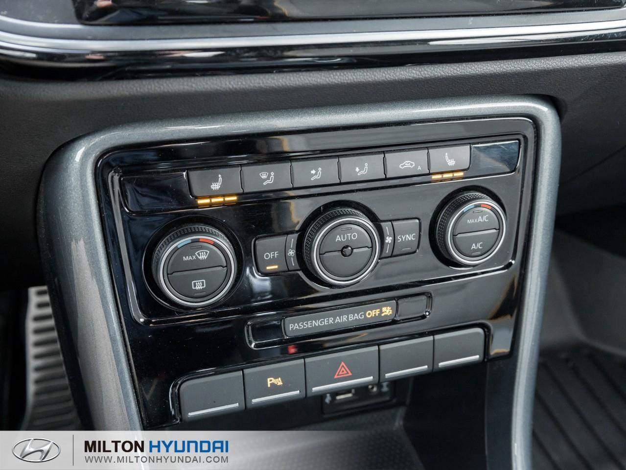 2018 Volkswagen Beetle 2.0 TSI Dune 2dr Convertible Photo