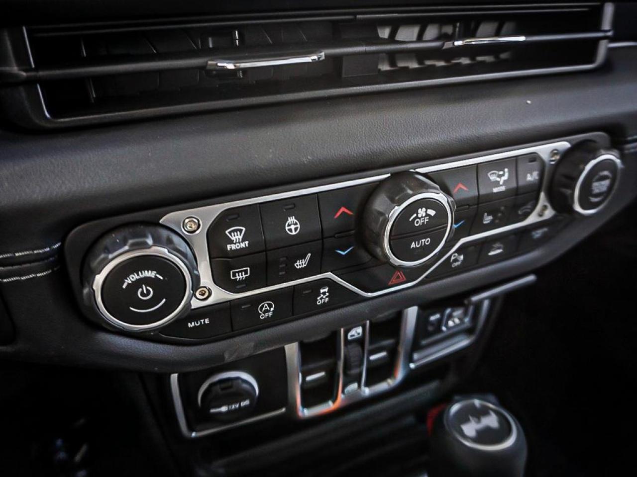 2025 Jeep Wrangler  Photo