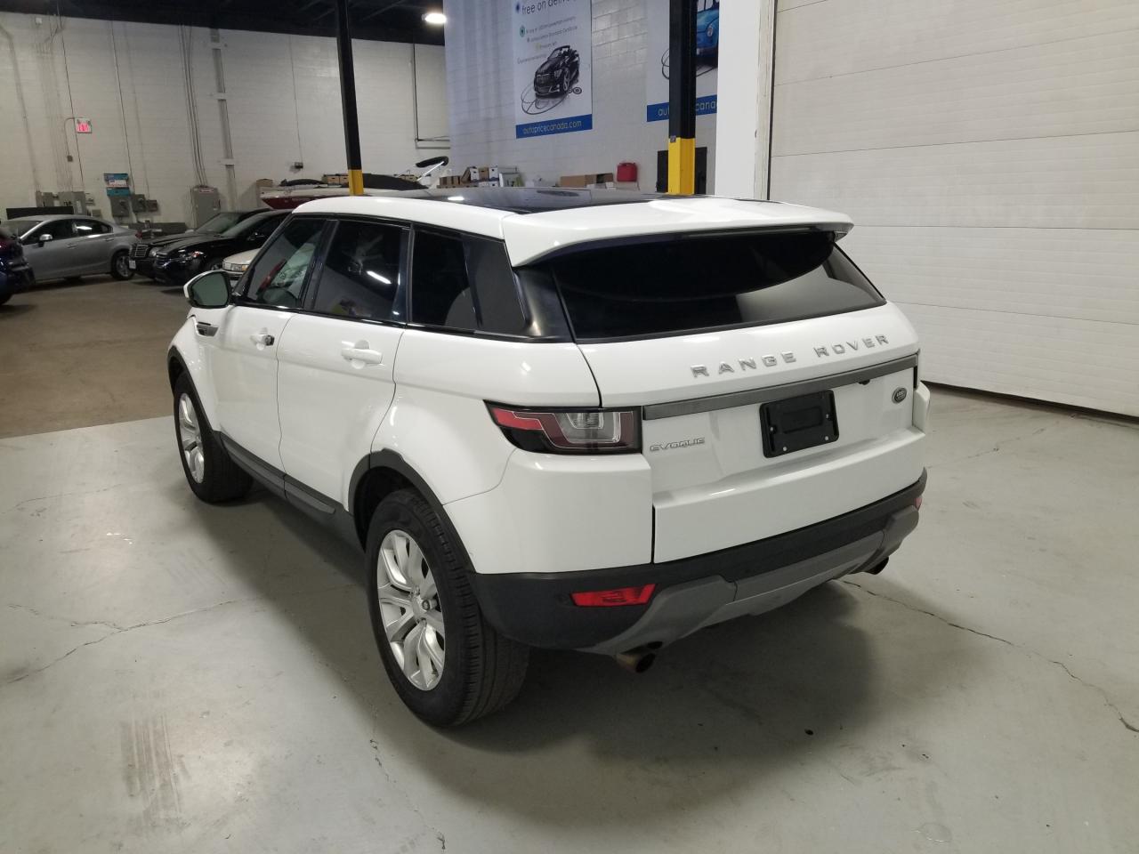 2016 Land Rover Range Rover Evoque SE 4x4 5-Door Photo