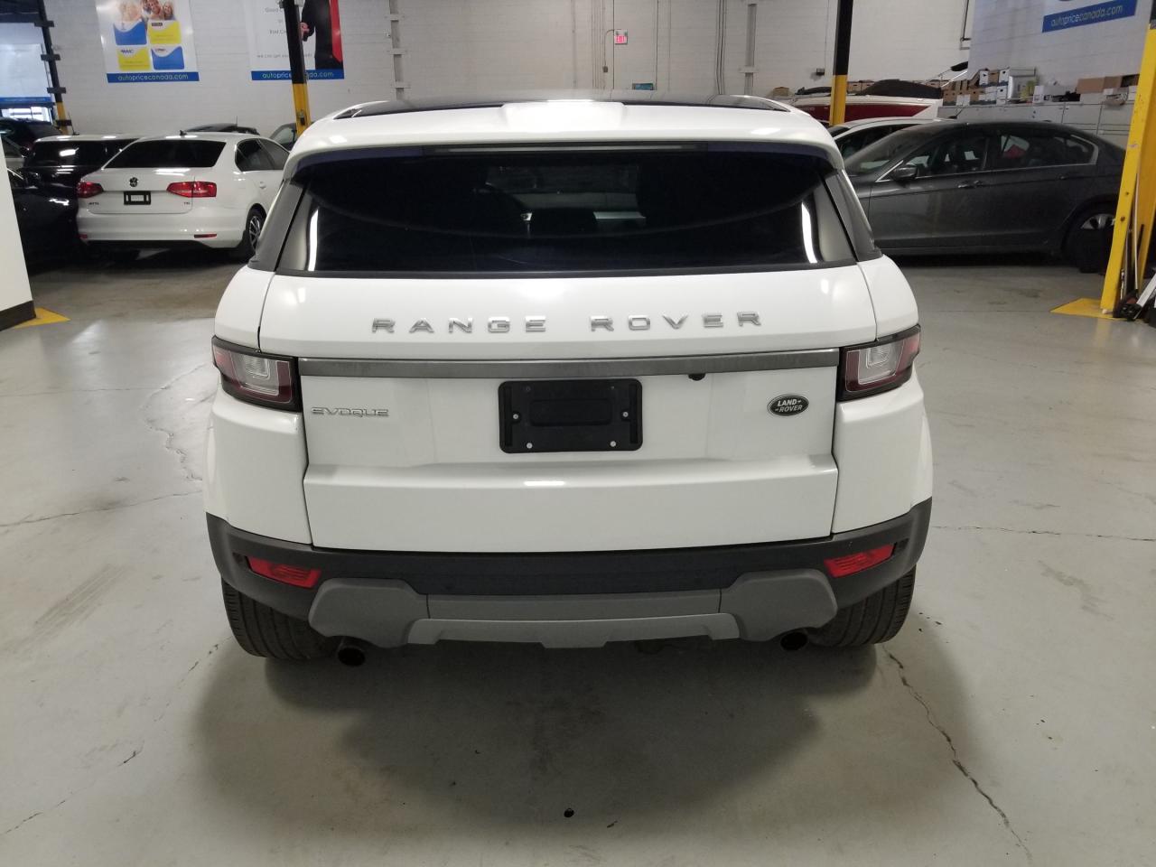 2016 Land Rover Range Rover Evoque SE 4x4 5-Door Photo