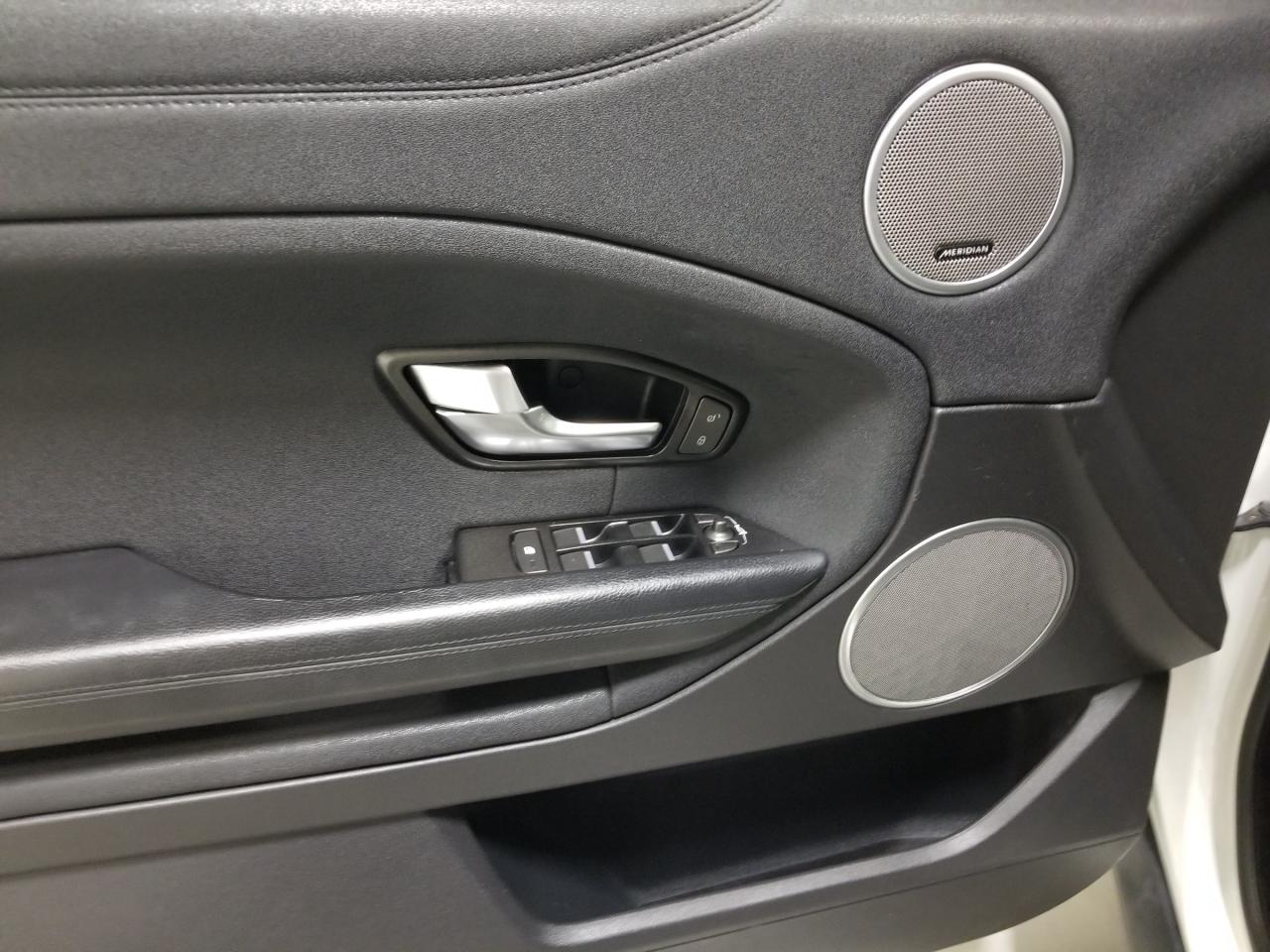 2016 Land Rover Range Rover Evoque SE 4x4 5-Door Photo