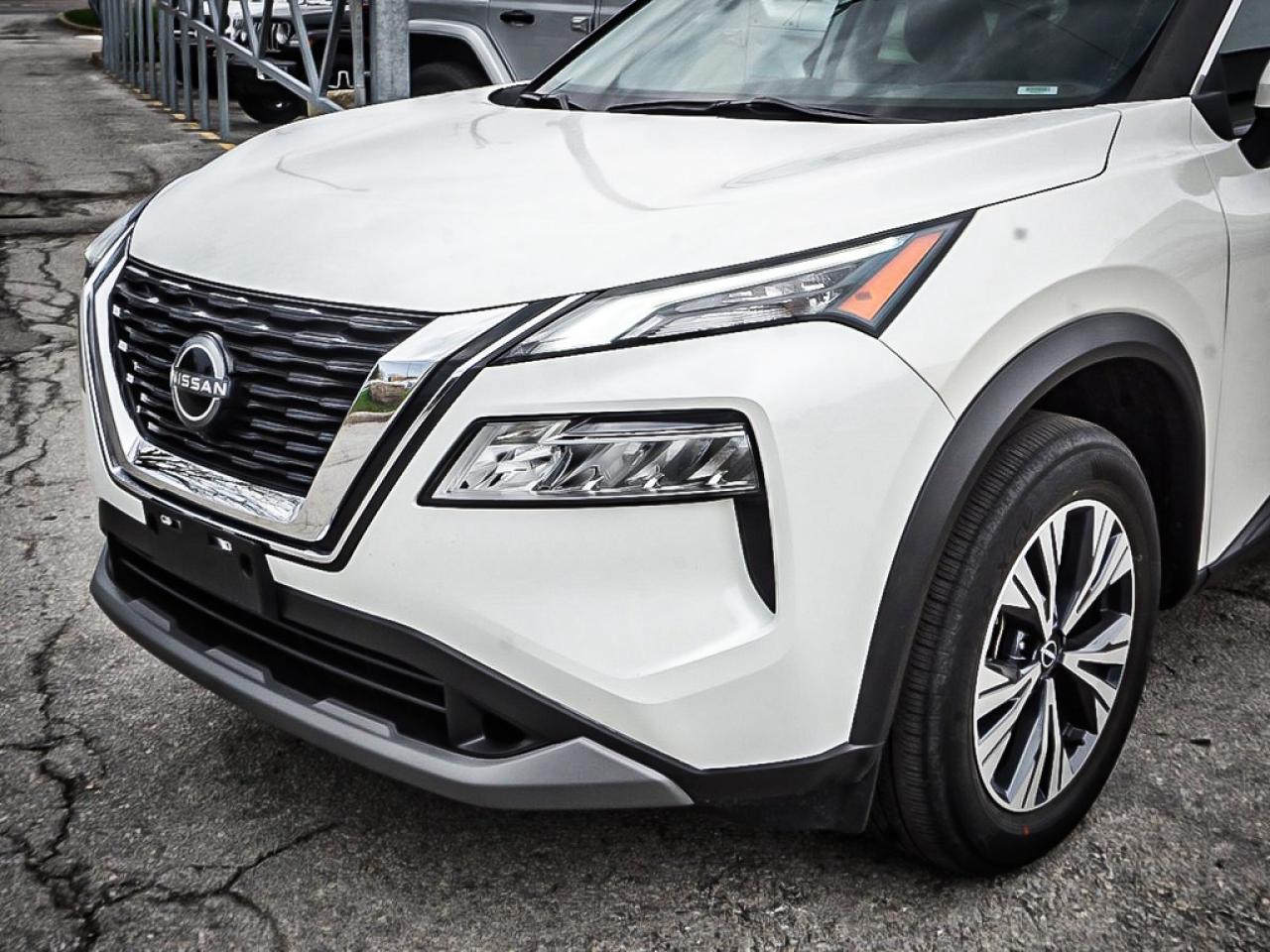 2023 Nissan Rogue  Photo3