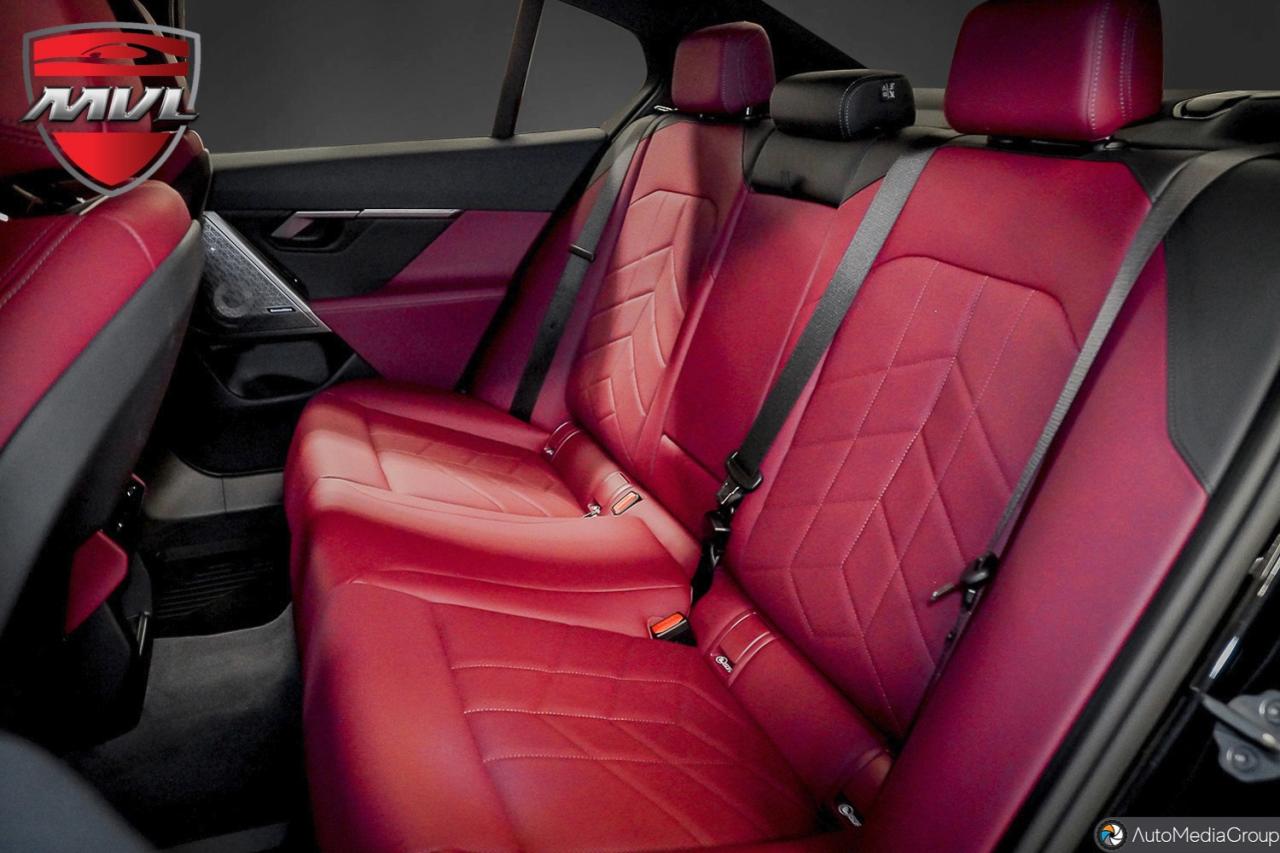 2024 BMW i5 M60 xDrive 4dr All-Wheel Drive Sedan Photo