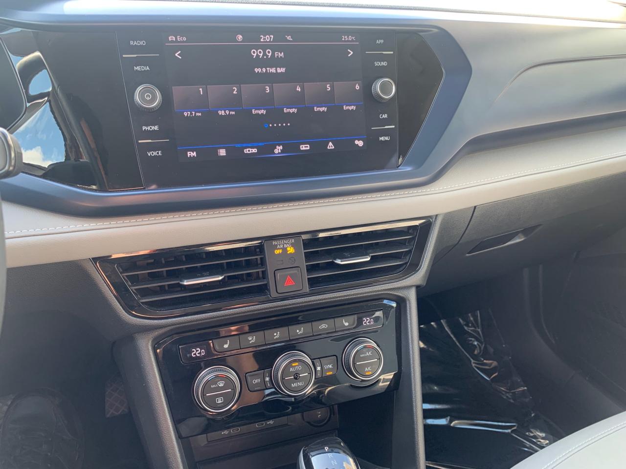 2024 Volkswagen Taos Comfortline 4dr All-Wheel Drive 4MOTION Photo