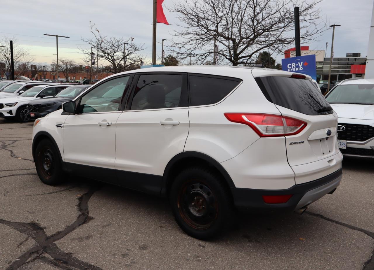 2015 Ford Escape SE 4dr 4x4 Photo2