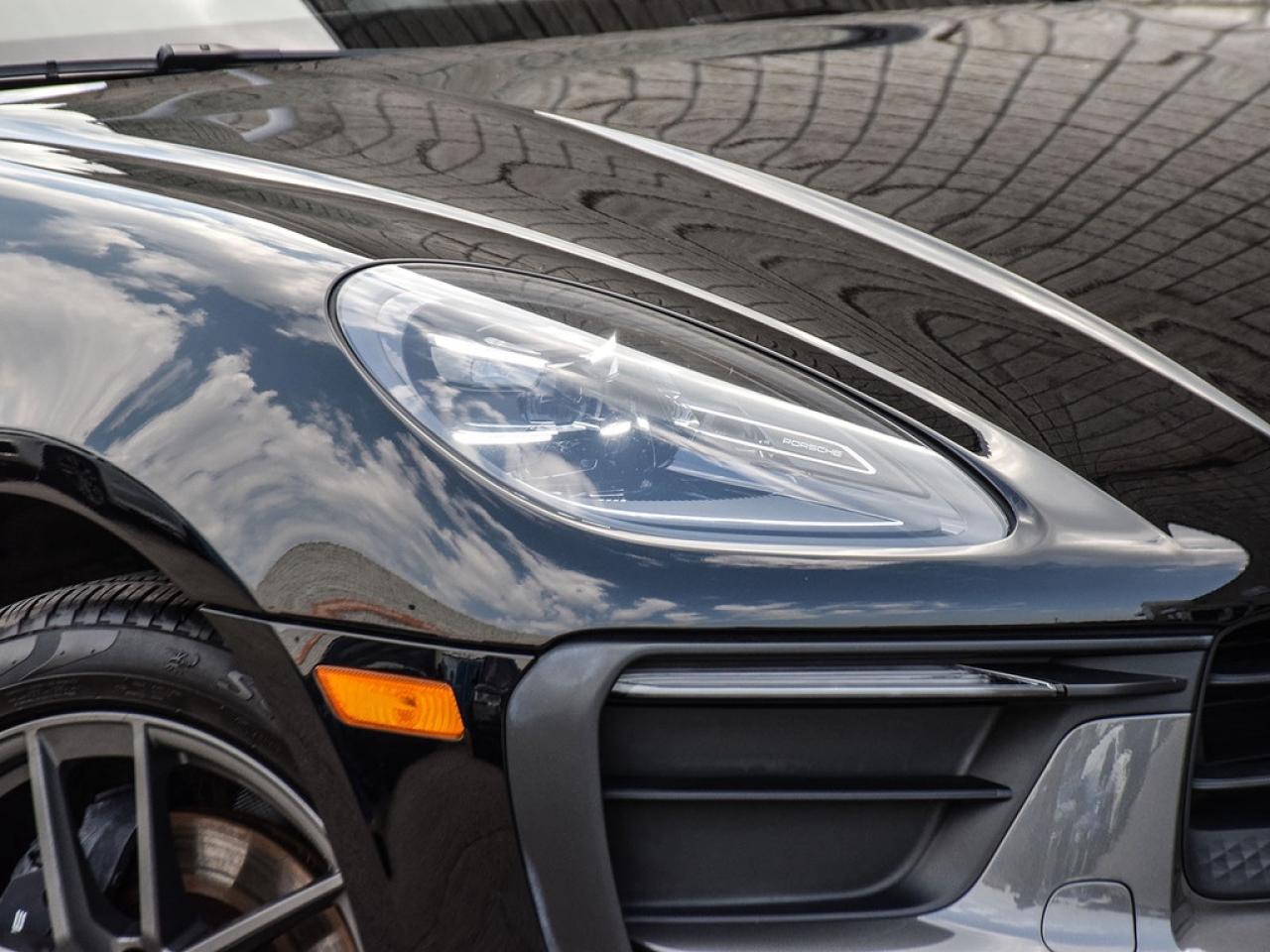 2024 Porsche Macan  Photo