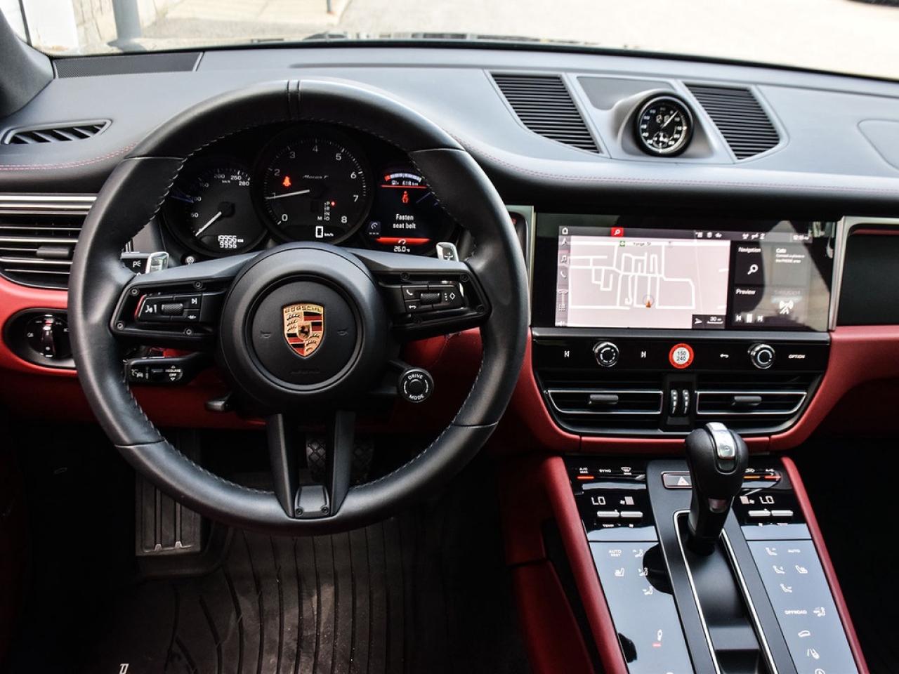 2024 Porsche Macan  Photo