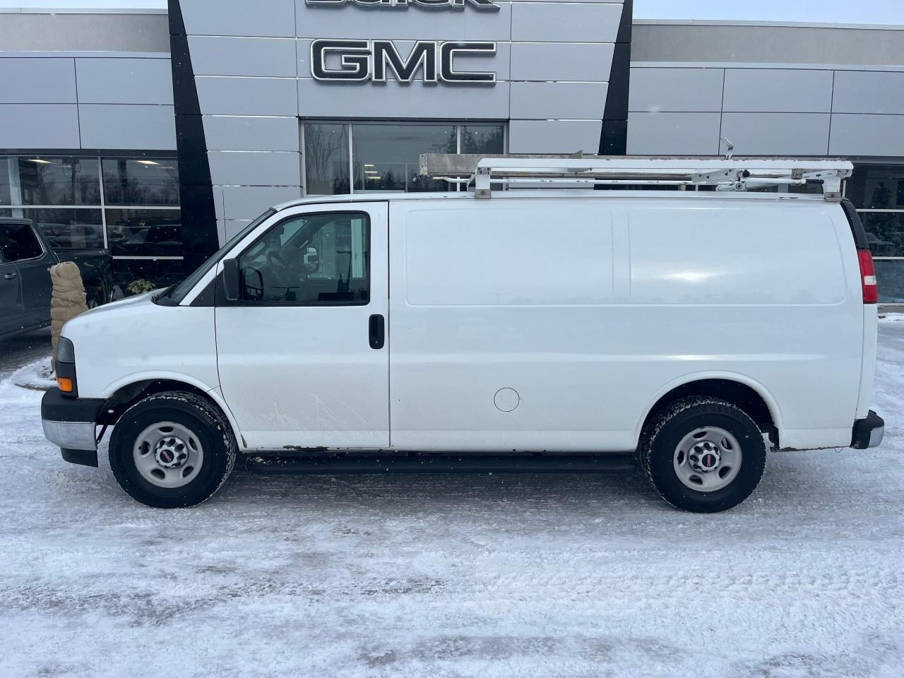 2017 GMC Savana Cargo Van 2500 Regular Wheelbase Rear-Wheel Drive Photo