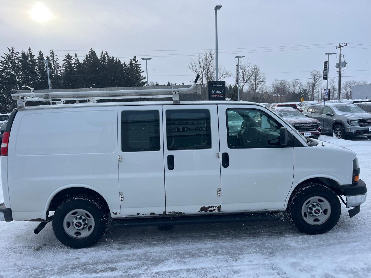 2017 GMC Savana Cargo Van 2500 Regular Wheelbase Rear-Wheel Drive Photo