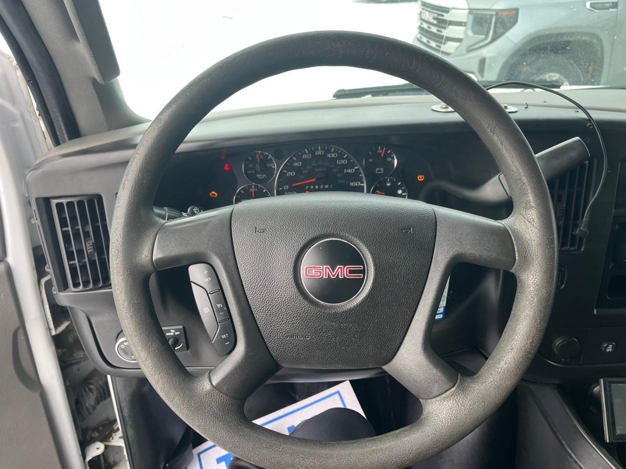 2017 GMC Savana Cargo Van 2500 Regular Wheelbase Rear-Wheel Drive Photo