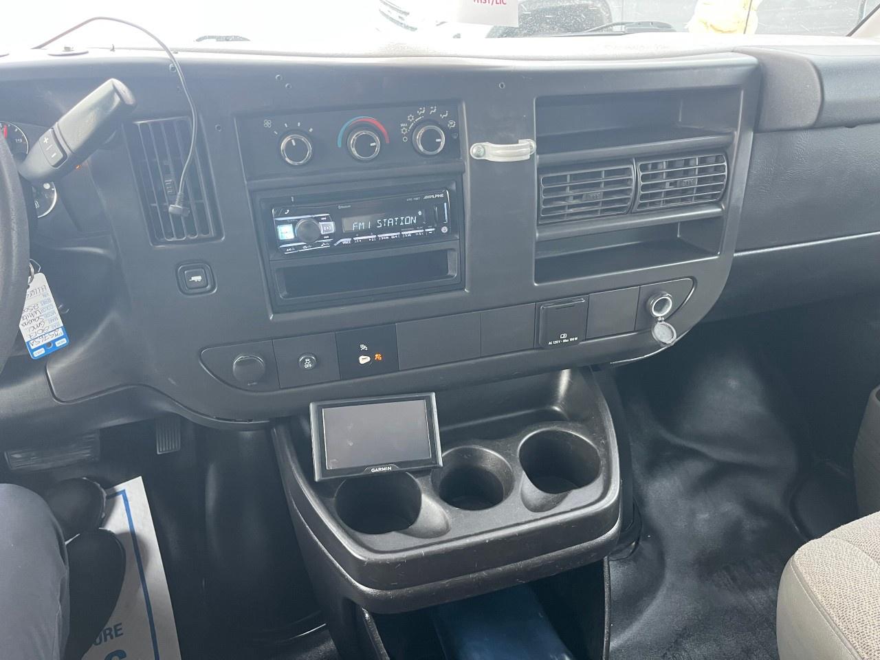 2017 GMC Savana Cargo Van 2500 Regular Wheelbase Rear-Wheel Drive Photo