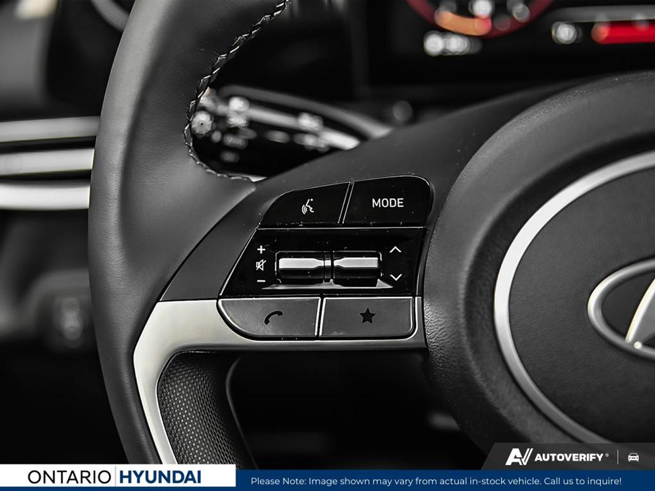 2025 Hyundai Elantra Luxury 4dr Sedan Photo