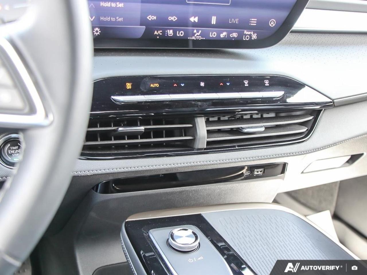 2025 Buick Enclave AWD 4dr Avenir Photo