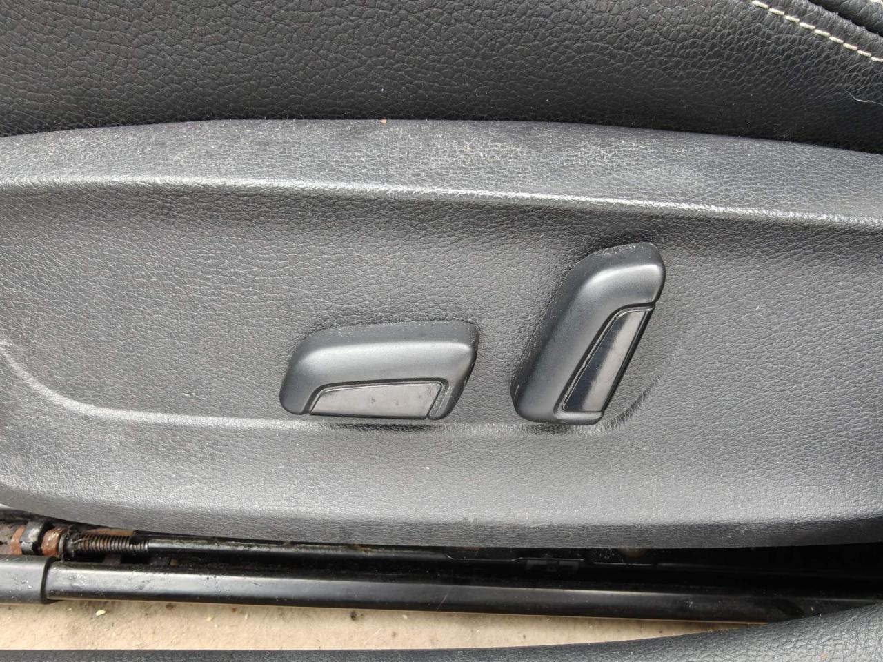 2013 Volkswagen Jetta 2.5L Sportline (A6) 4dr Sedan Photo4