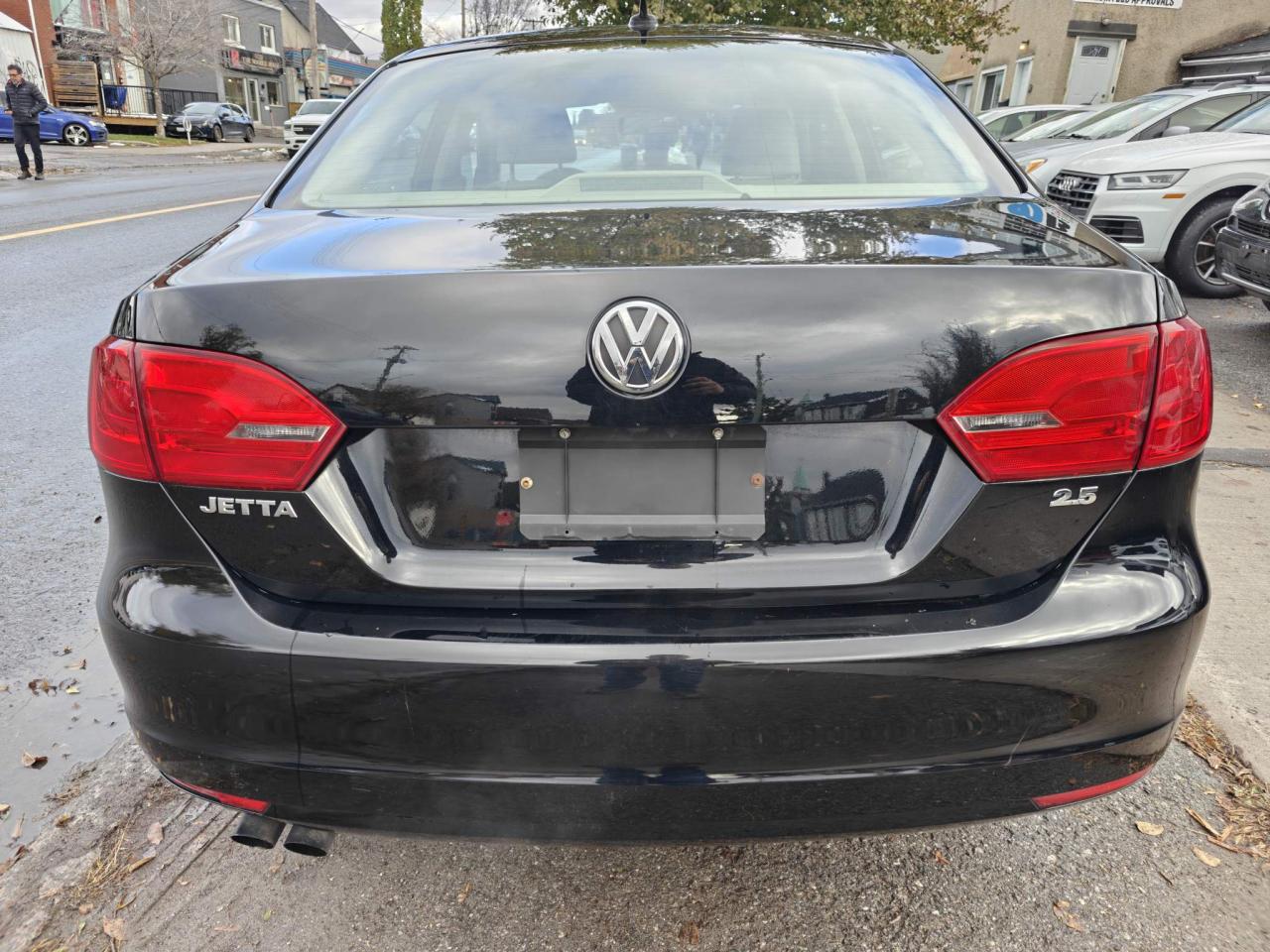 2013 Volkswagen Jetta 2.5L Sportline (A6) 4dr Sedan Photo