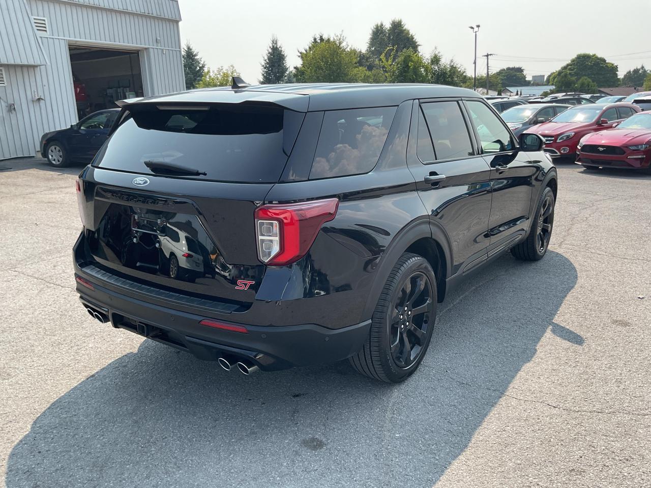 2022 Ford Explorer ST 4dr 4x4 Photo2