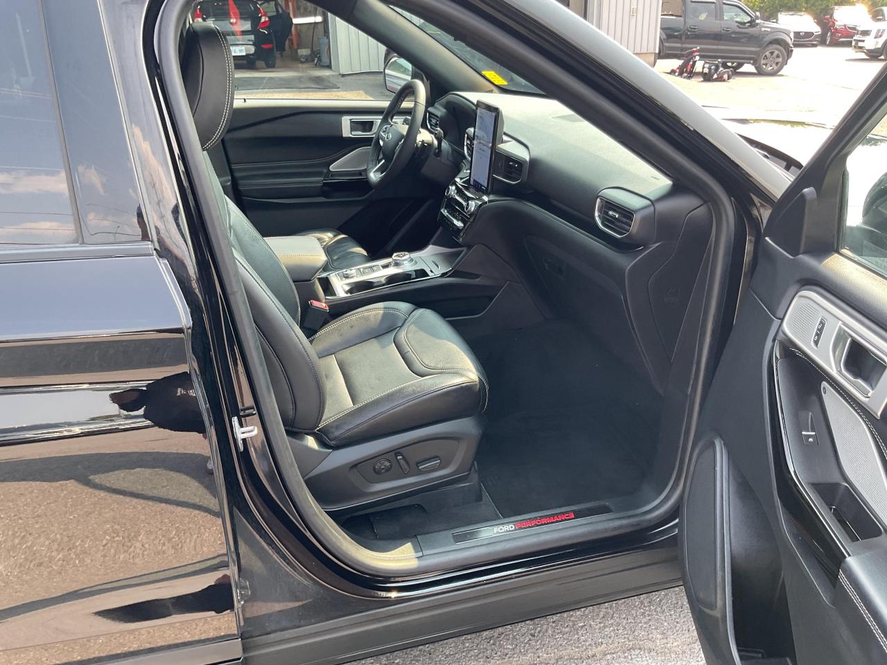 2022 Ford Explorer ST 4dr 4x4 Photo