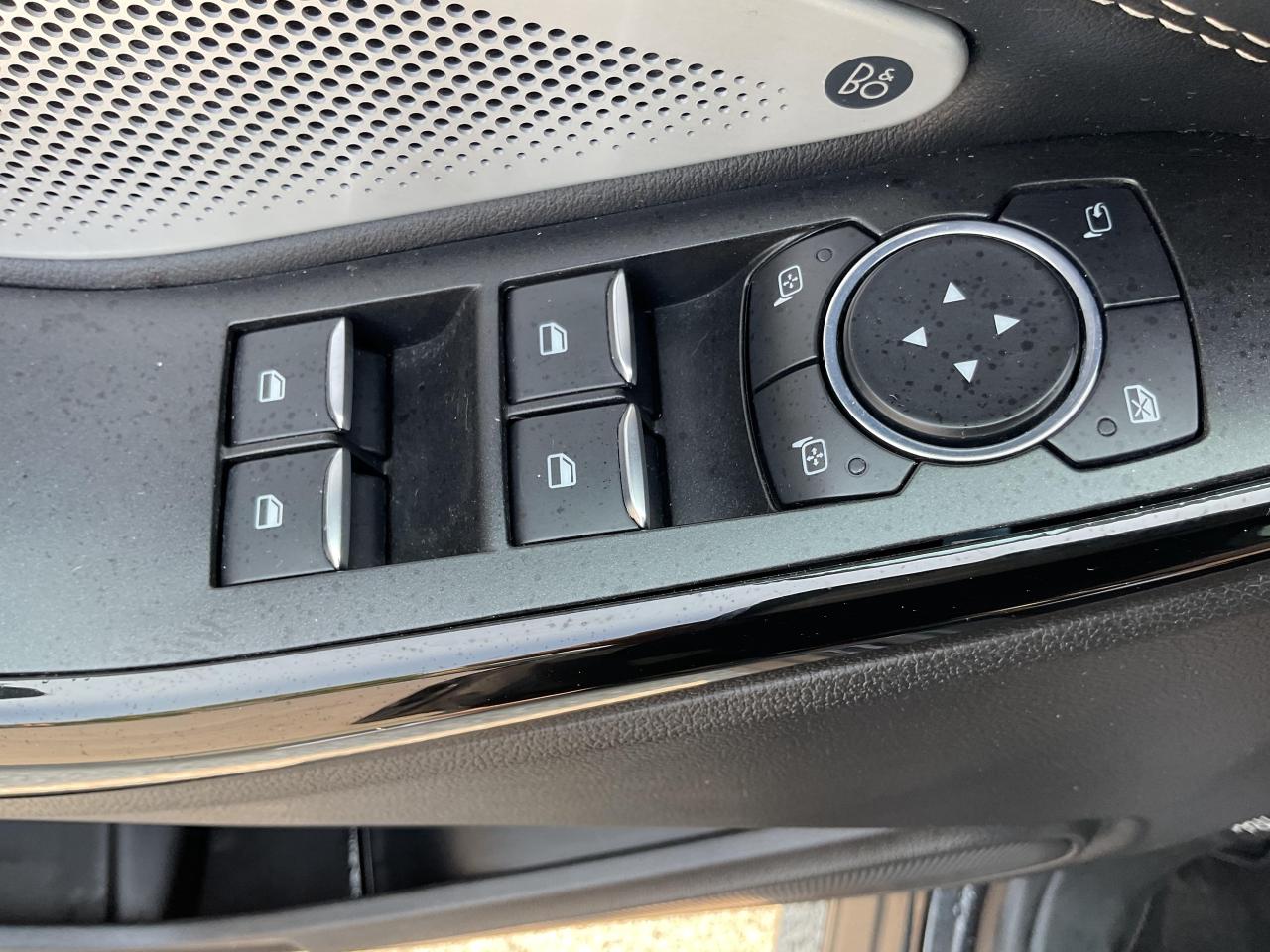 2022 Ford Explorer ST 4dr 4x4 Photo