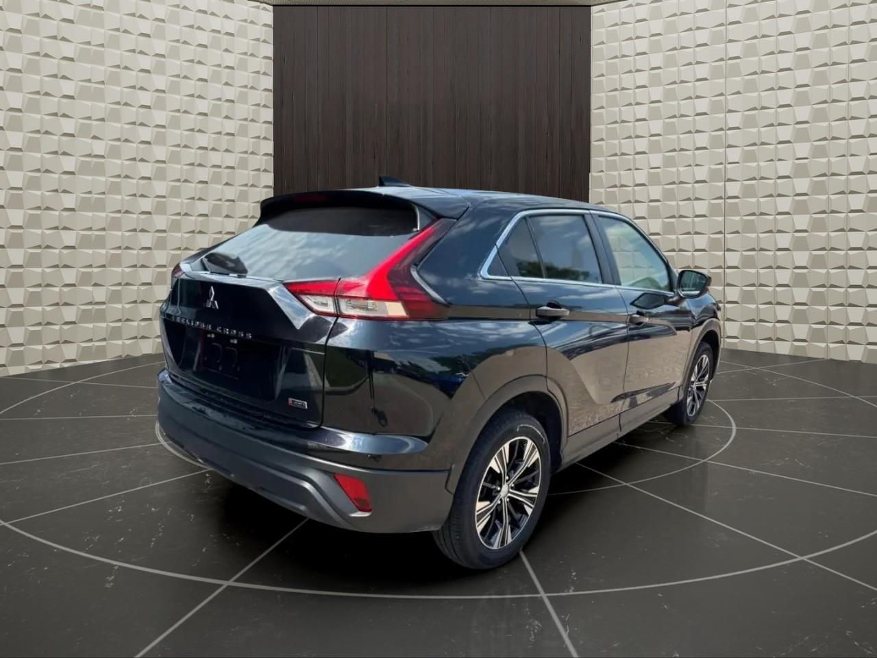 2022 Mitsubishi Eclipse Cross ES 4dr S-AWC Photo