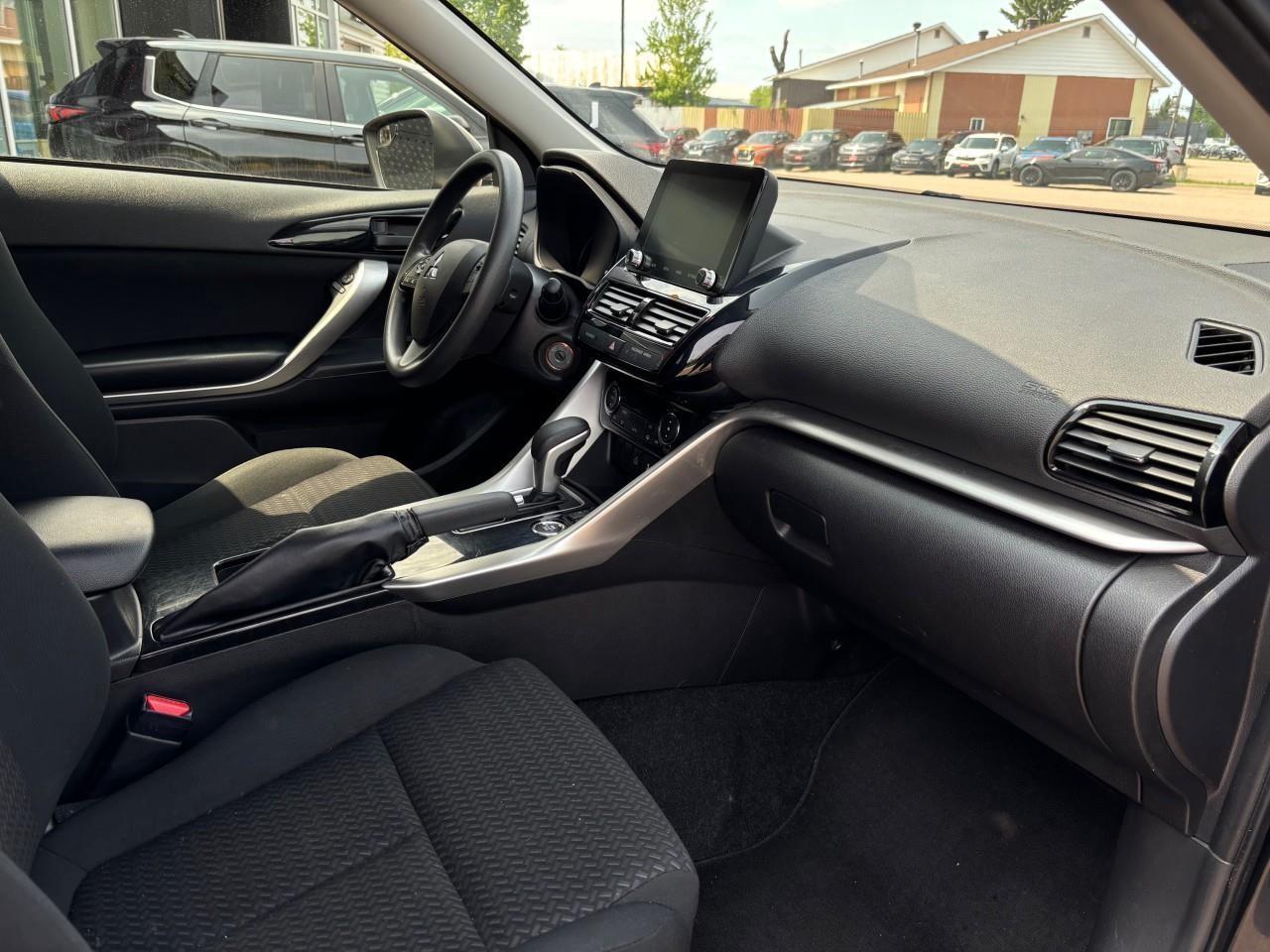 2022 Mitsubishi Eclipse Cross ES 4dr S-AWC Photo