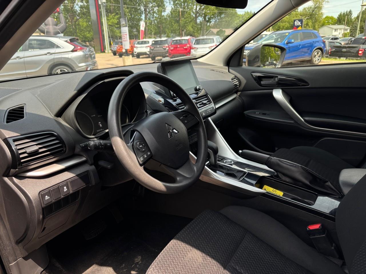 2022 Mitsubishi Eclipse Cross ES 4dr S-AWC Photo