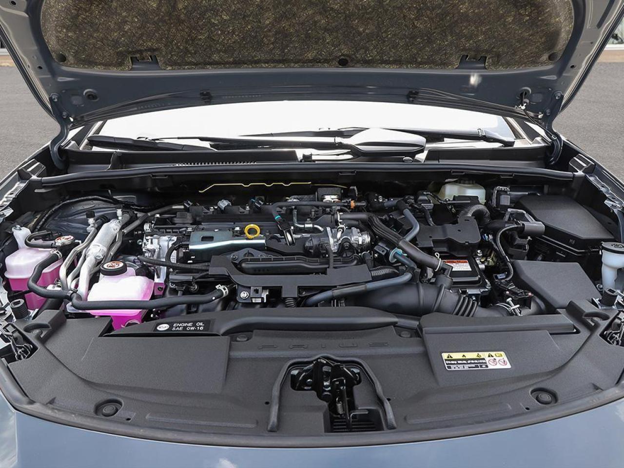 2025 Toyota Prius Plug-In Hybrid XSE 5dr Hatchback Photo