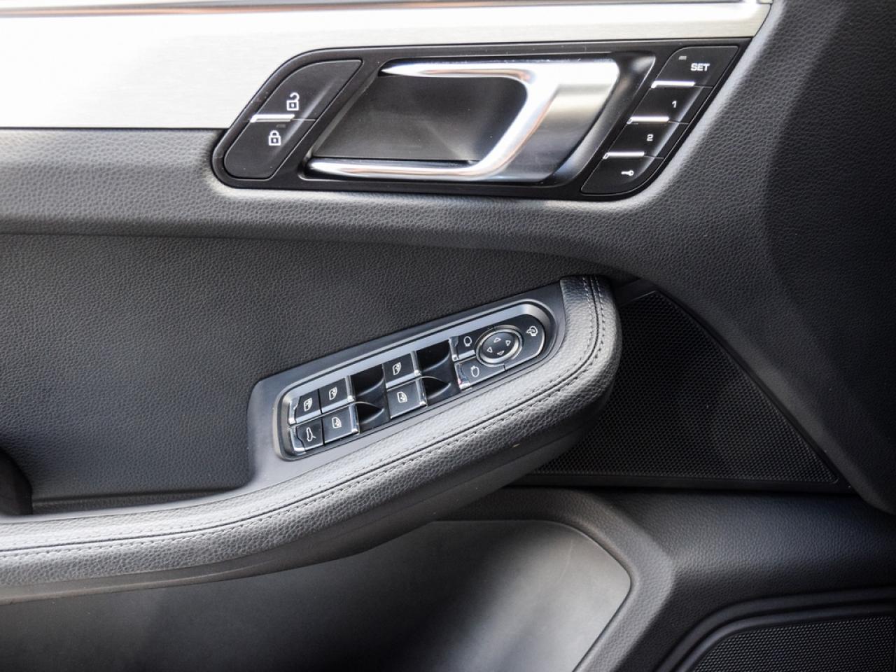 2024 Porsche Macan S 4dr All-Wheel Drive Photo