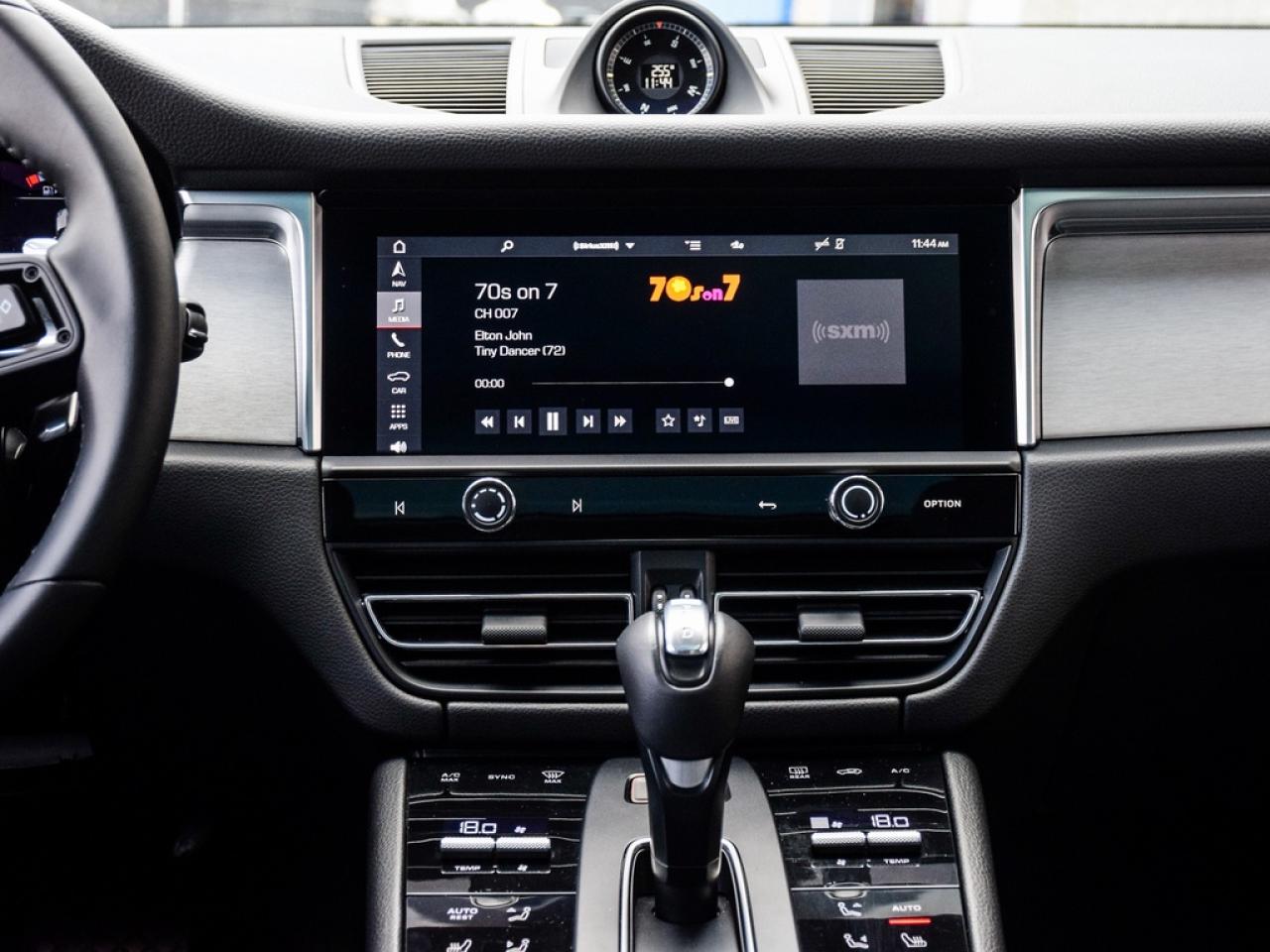 2024 Porsche Macan S 4dr All-Wheel Drive Photo