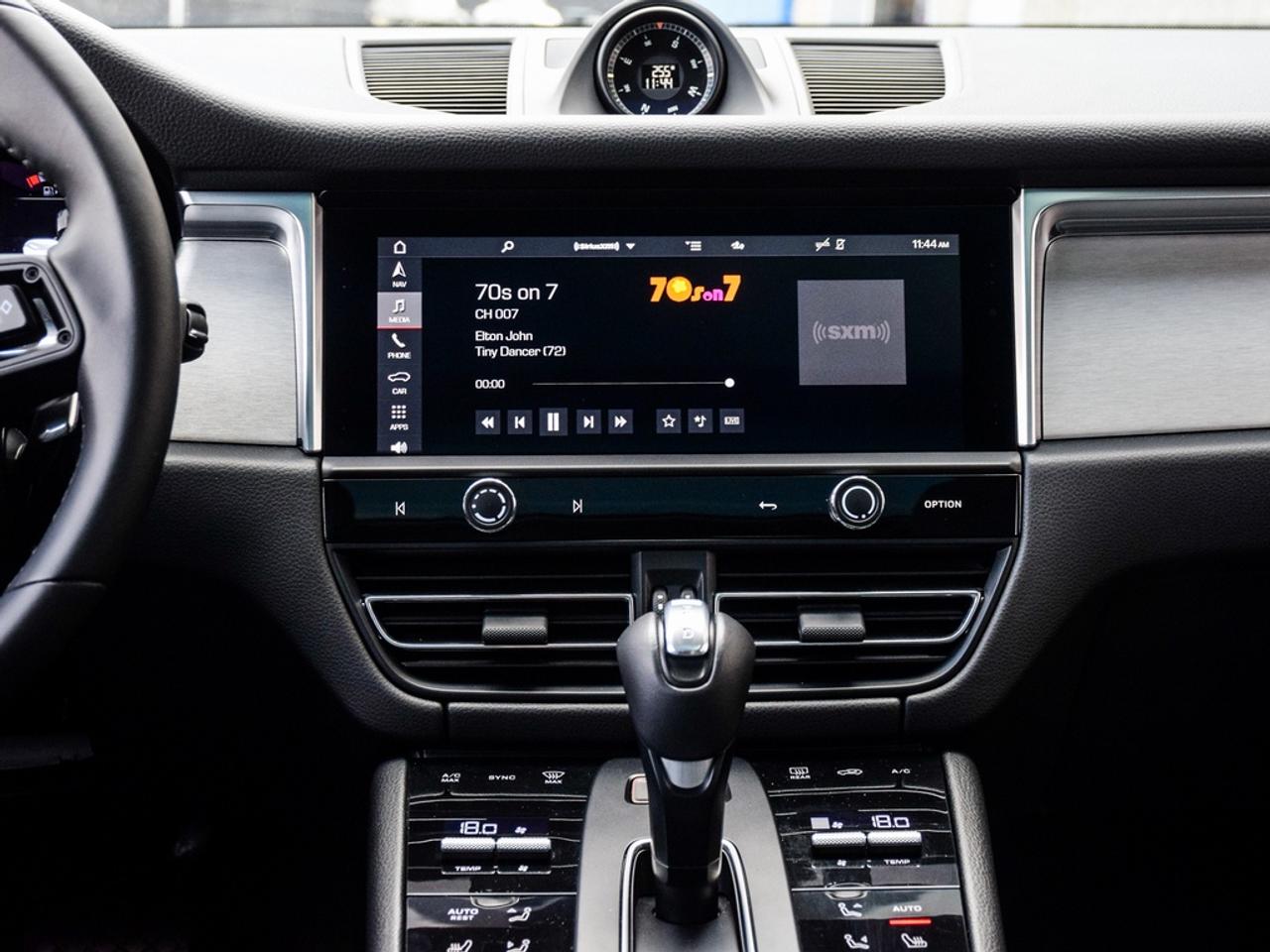 2024 Porsche Macan S 4dr All-Wheel Drive Photo