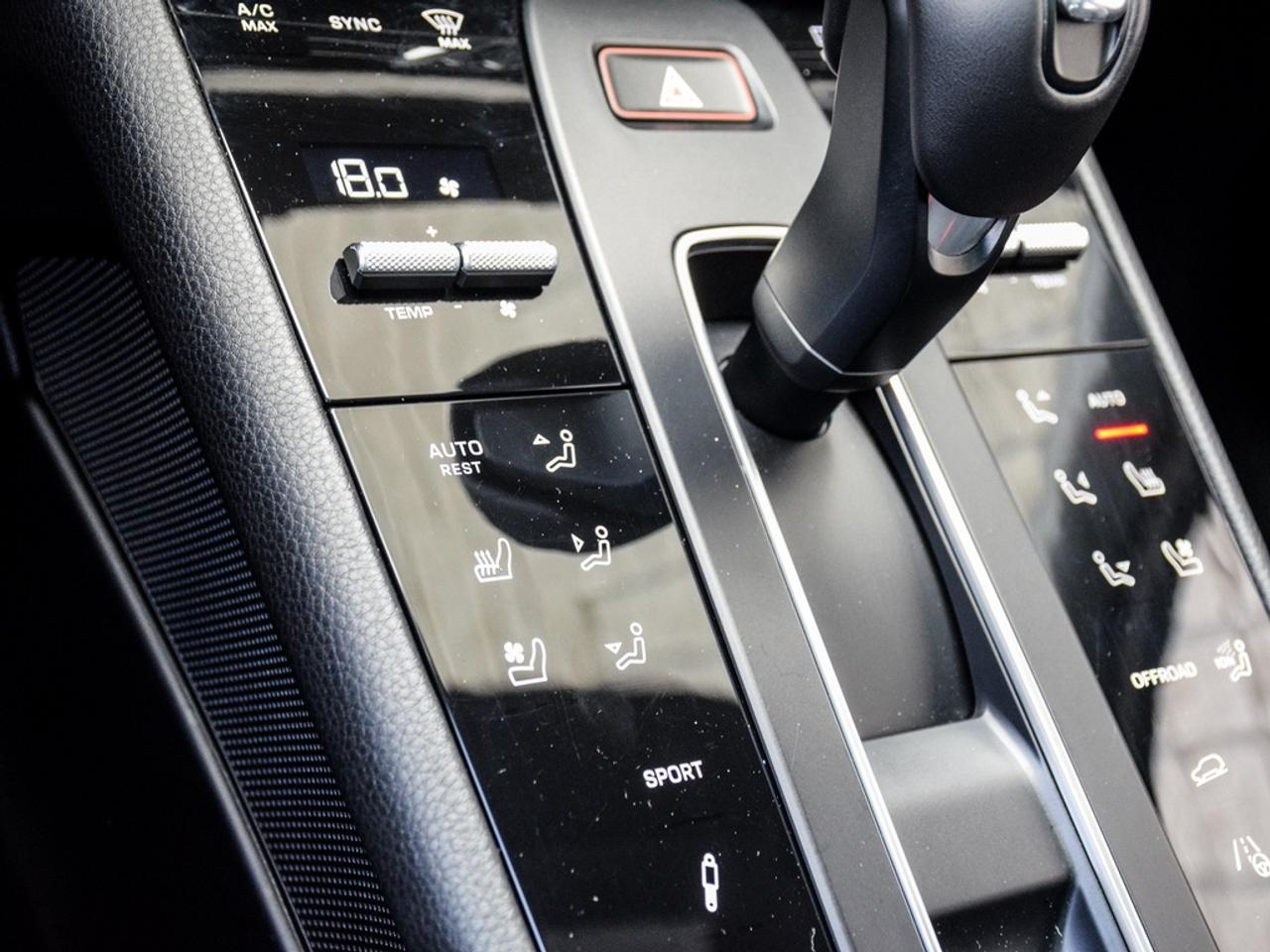 2024 Porsche Macan S 4dr All-Wheel Drive Photo