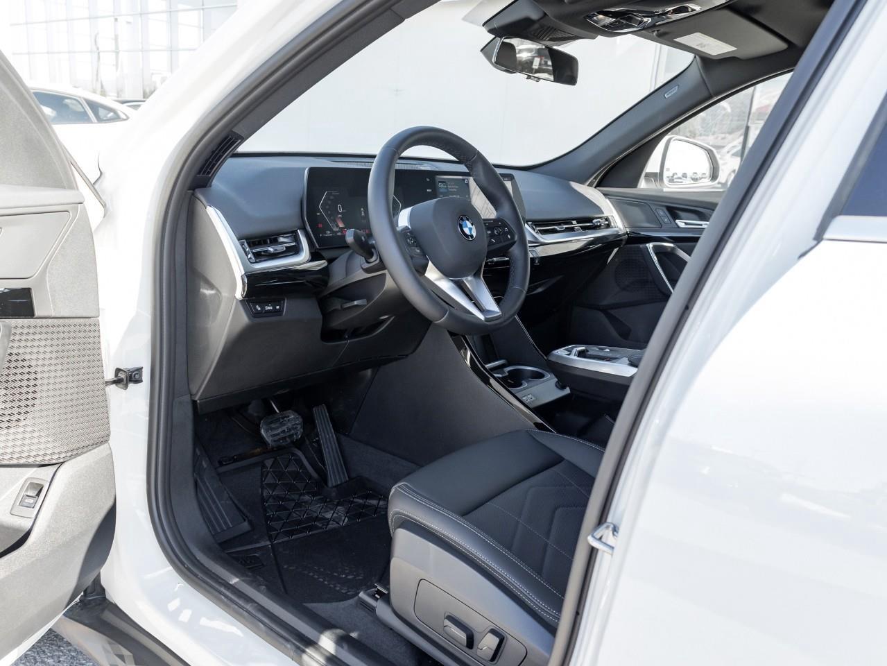 2024 BMW X2 xDrive28i 4dr All-Wheel Drive Sports Activity Coupe Photo