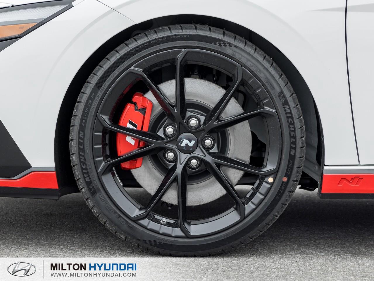 2025 Hyundai Elantra N Base 4dr Sedan Photo