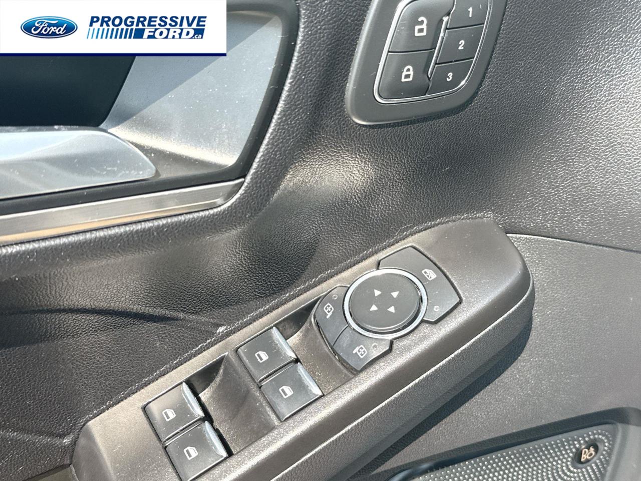 2021 Ford Escape Titanium Hybrid 4dr All-Wheel Drive Photo