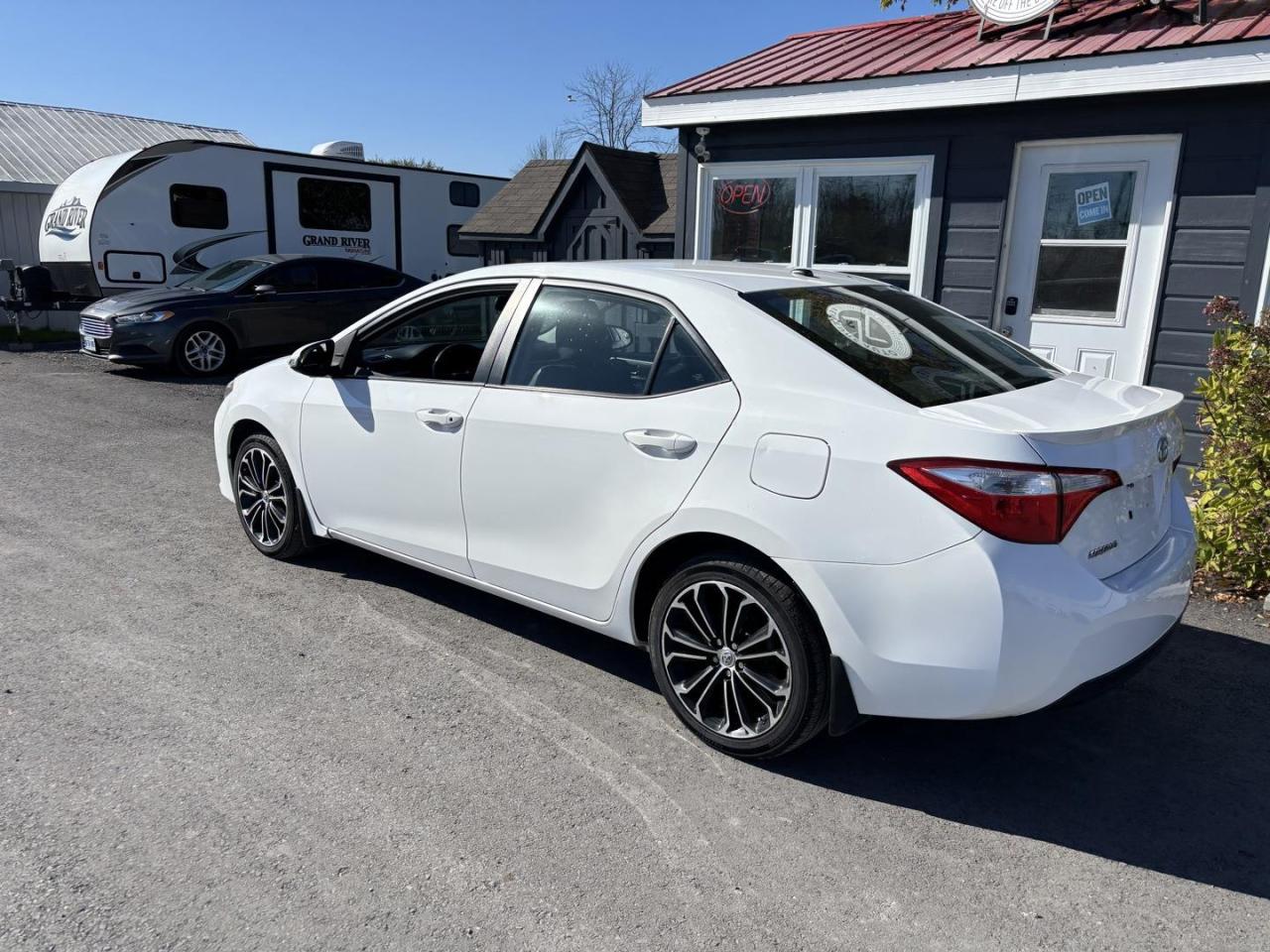 2014 Toyota Corolla  Photo